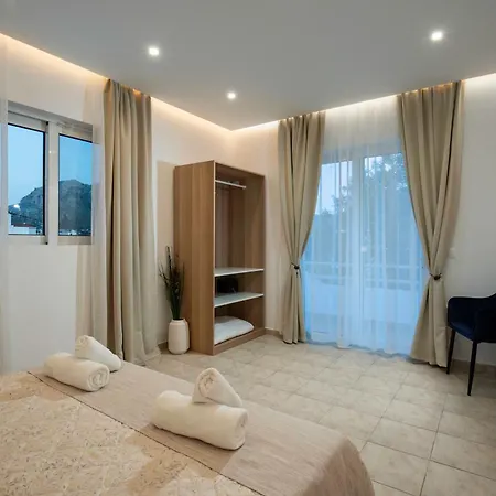 Kathy's In Archaggelos Apartment